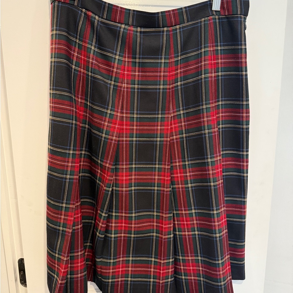 Pendleton Red and Black Pleated Tartan/Plaid Midi Skirt
Like New - Worn Once